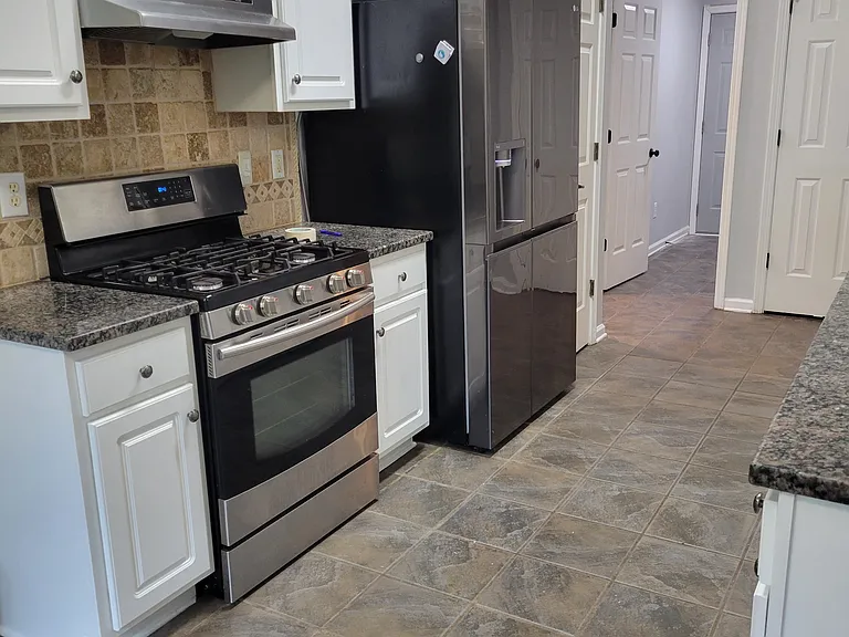 6126 Devonshire Dr — Photo 7