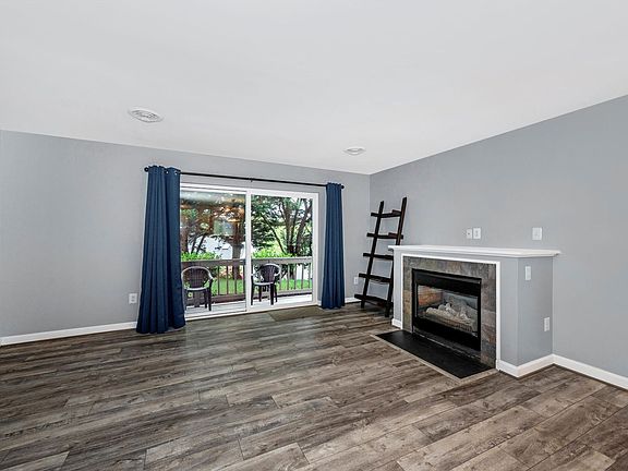 4th image of 10251 White Pelican Way