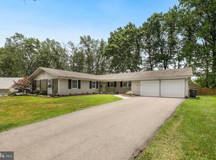 12334 Shadetree Ln, Laurel, MD 20708