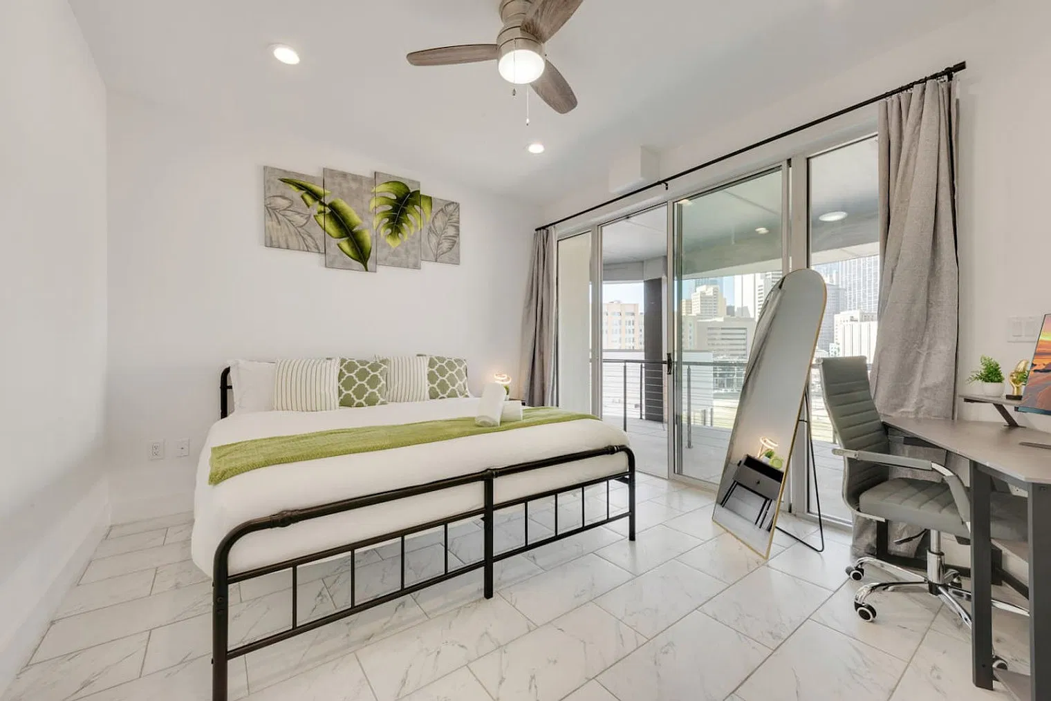 2 bed, 2.0 bath, 1184 sqft, $3,362 — Photo 3