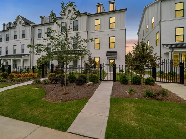 4138 Alexander View Dr, Charlotte, NC 28226