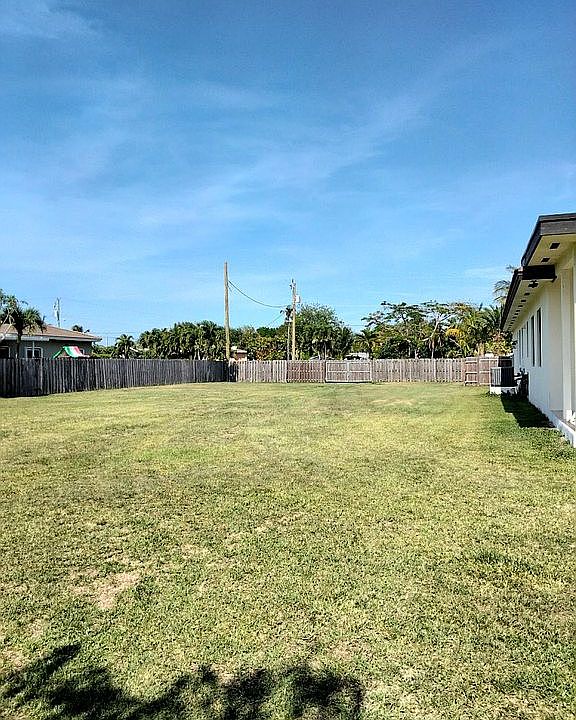 1st image of 15700 SW 90th Ave