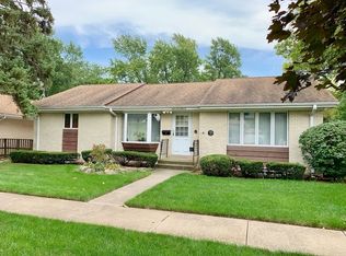 101 S Hale St, Palatine, IL 60067
