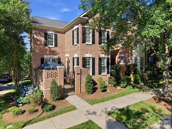 203 Caldwell Ln, Davidson, NC 28036
