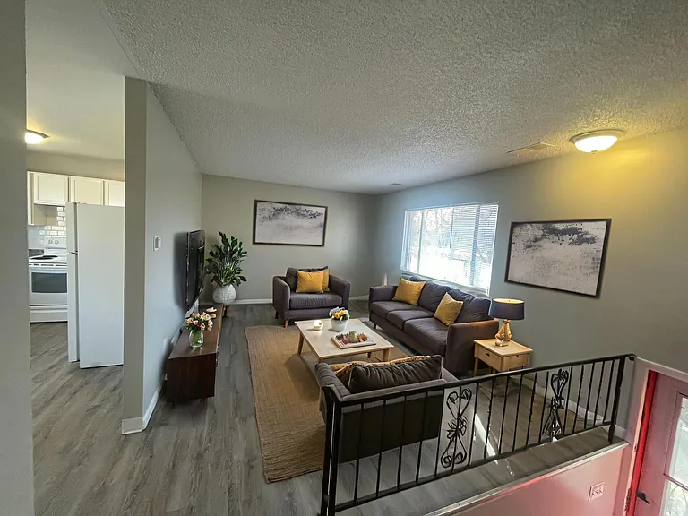 1113 W Arroyo Ave — Photo 18