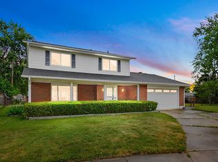 415 Rustic Ct, Fairborn, OH 45324