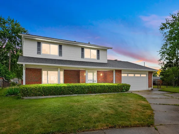 415 Rustic Ct, Fairborn, OH 45324