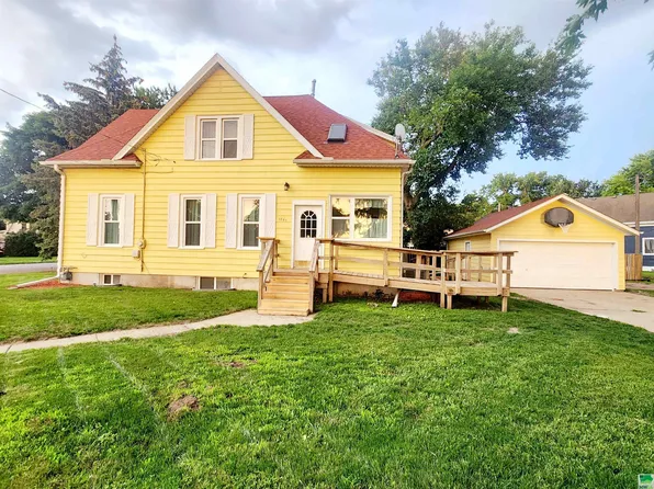 1201 Morningside Ave, Sioux City, IA 51106