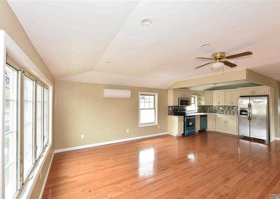 1st image of 116-29 190th St