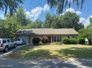 5 Kaminsky Ln, Beaufort, SC 29906