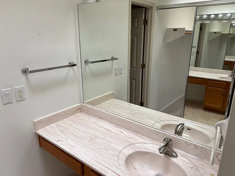 2702 La Silla Dorada — Photo 10