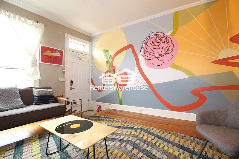 2nd image of 305 W 31st St