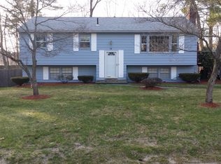 38 Haskell Rd, Pepperell, MA 01463