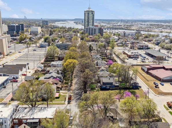 1320 S Carson Ave, Tulsa, OK 74119