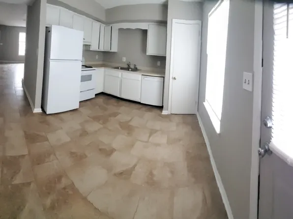 154 Edgewood Dr #222, Hendersonville, TN 37075