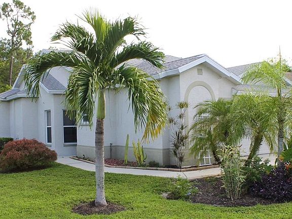 2nd image of 10701 Pearl Bay Cir