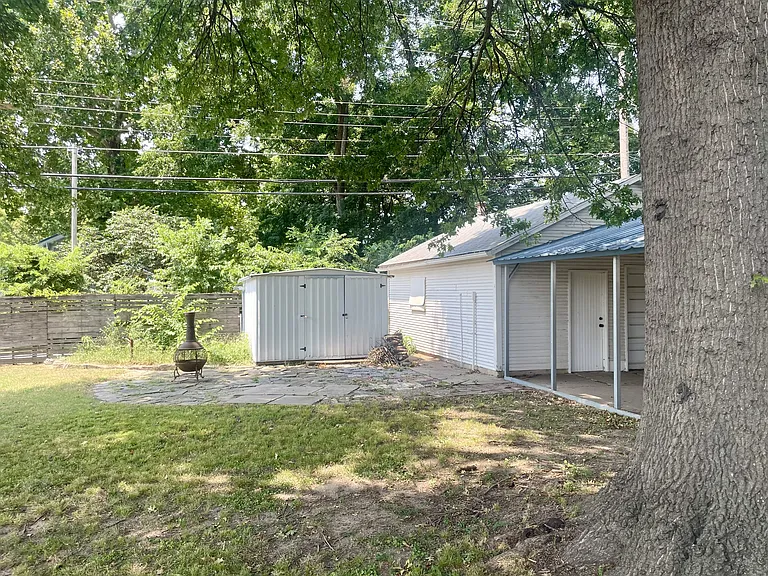 720 S Hickory St — Photo 6