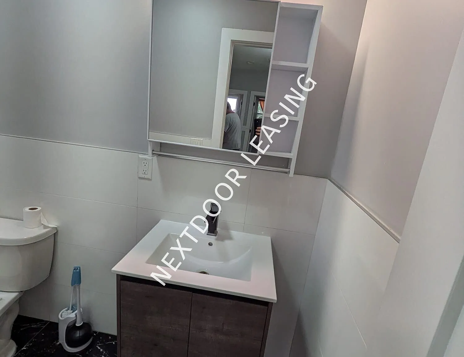 484 Kennedy Blvd — Photo 4