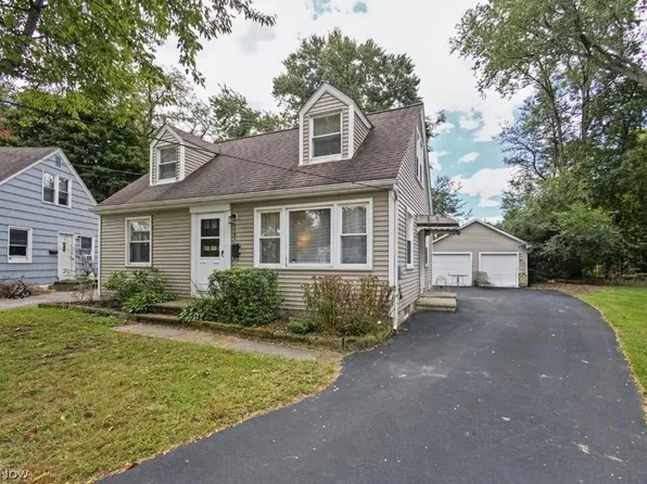 1181 Crescent Dr, Painesville, OH 44077