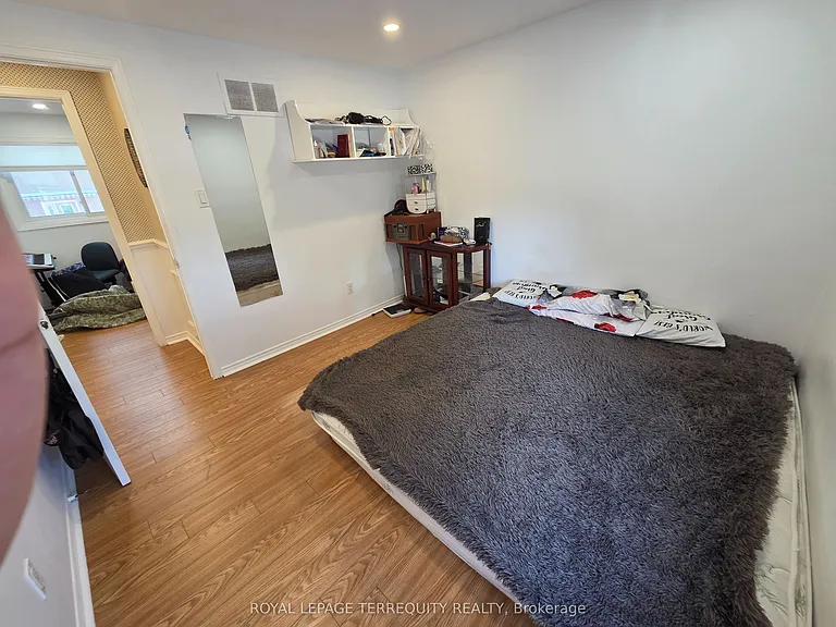 309 Harewood Blvd #UPPER — Photo 13