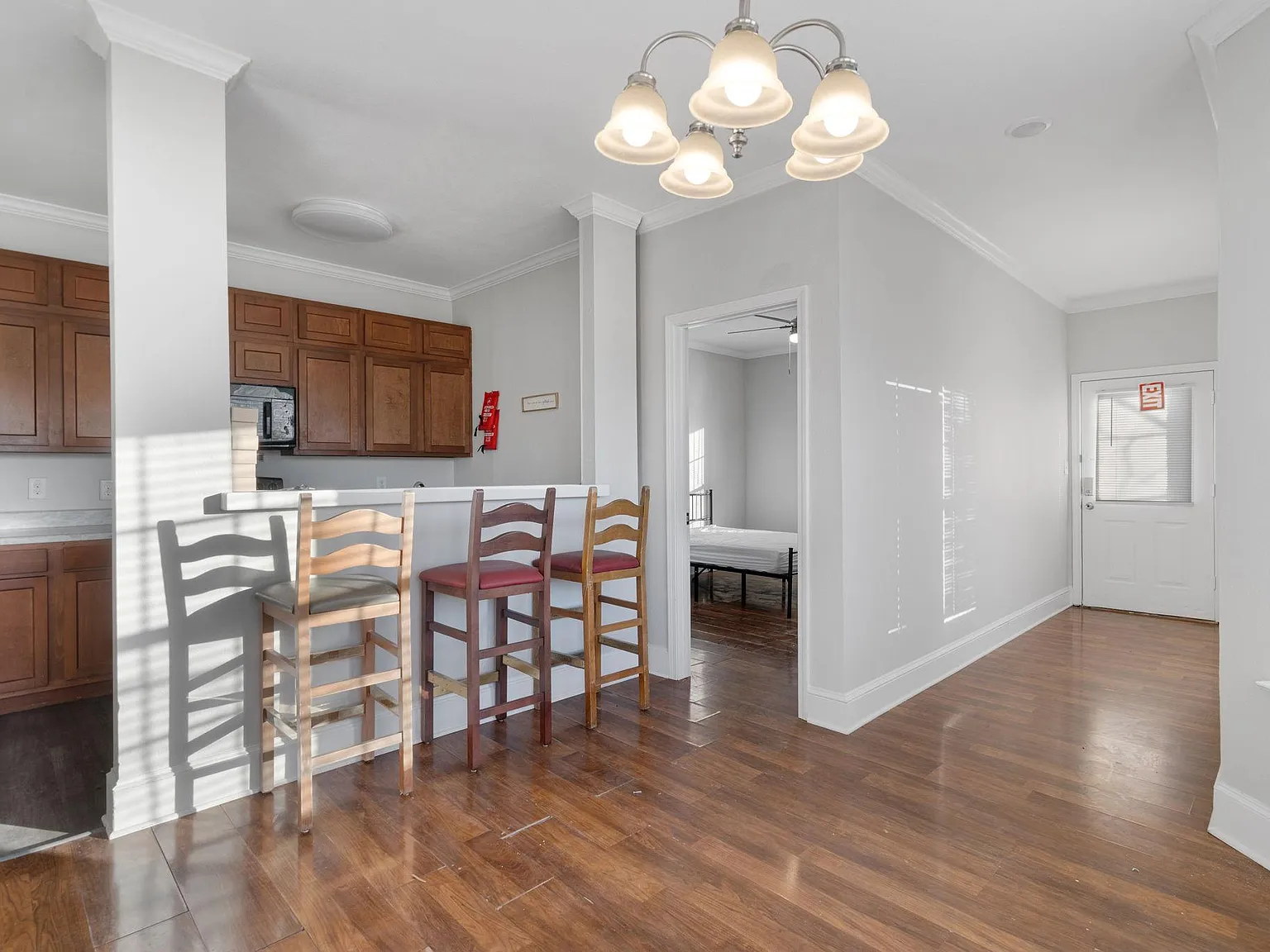 4 bed, 3.0 bath, 2900 sqft, $776 — Photo 3