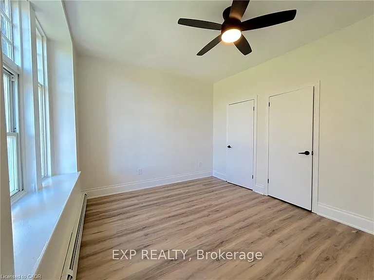 526 50th Rd #UPPER — Photo 9