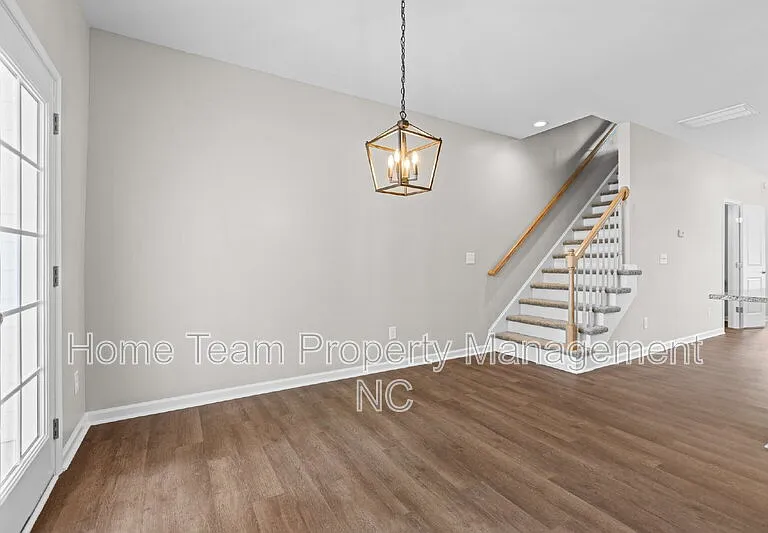 214 N Guthrie #B — Photo 9