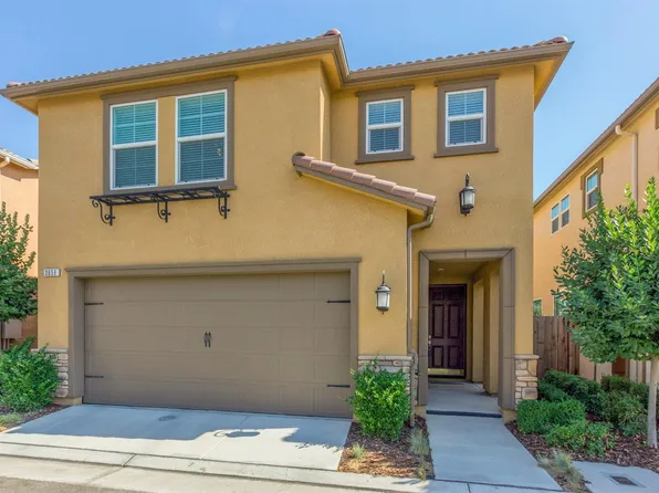 3656 Richmond Ave, Clovis, CA 93619