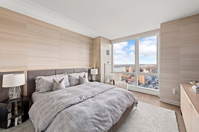 1st image of 460 W 42nd St APT 54K