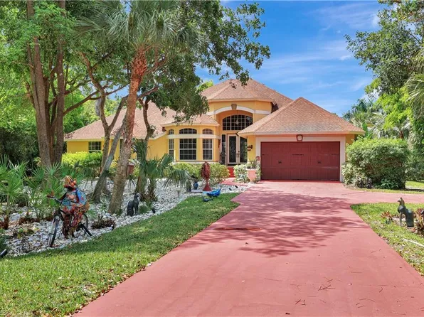 1904 Bethany Pl, Naples, FL 34109