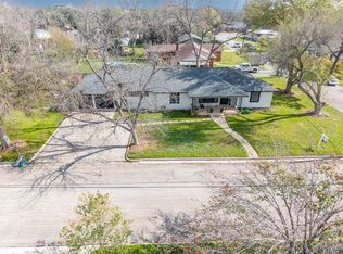 803 Peach St, Seguin, TX 78155