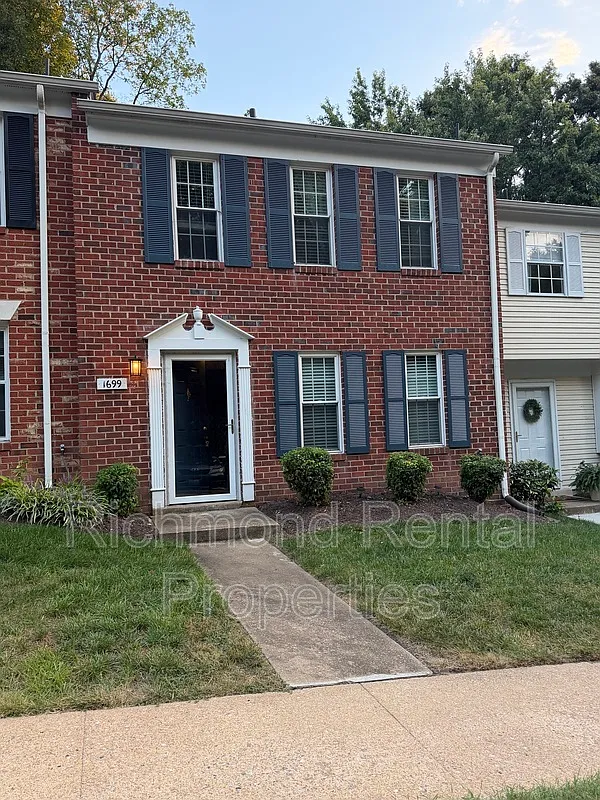 3 bed, 1.5 bath, 1280 sqft, $2,195 — Photo 1