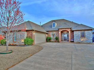 13104 SW 2nd St, Yukon, OK 73099