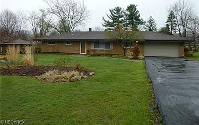 2nd image of 1492 Bradford Dr