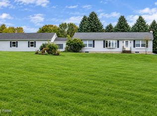108 Grace View Ln, Greentown, PA 18426