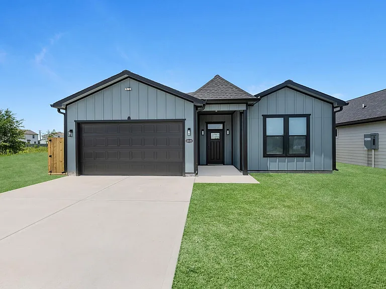 323 Road 5840 — Photo 3