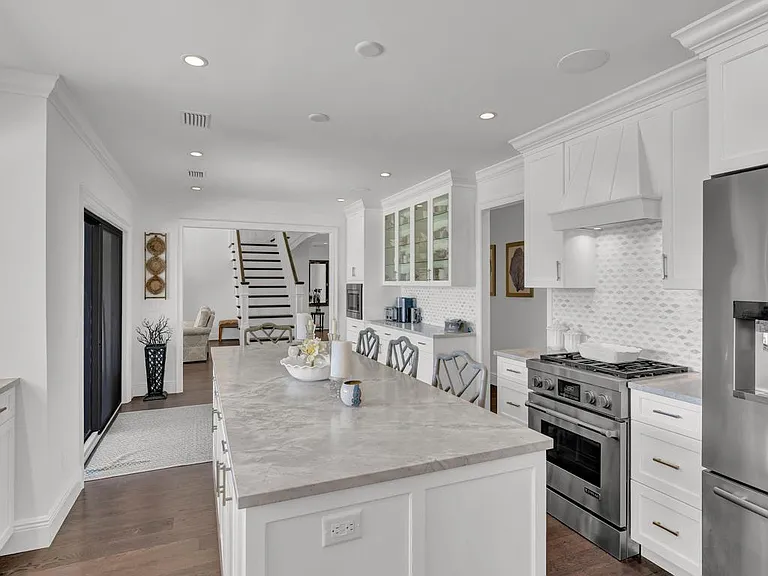 245 Springline Dr — Photo 10