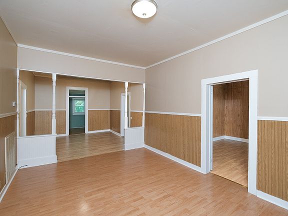 4th image of 148 S Hunt St