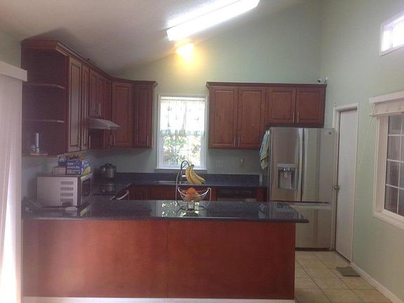 4th image of 2224 Bikini Ave