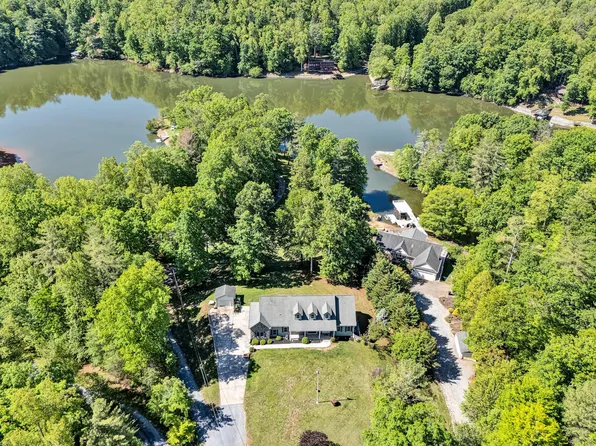 1805 Carroll Rd, Goodview, VA 24095