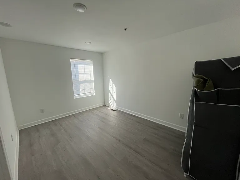 1002 E Cold Spring Ln — Photo 22