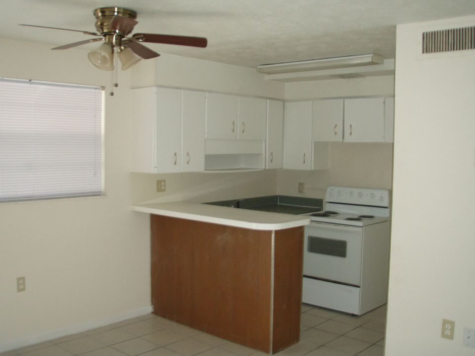 2441 Spring Park Rd APT 37, Jacksonville, FL 32207 Zillow