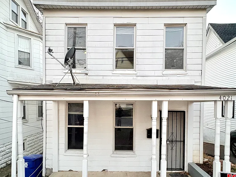 4021 Parkside Dr — Photo 1