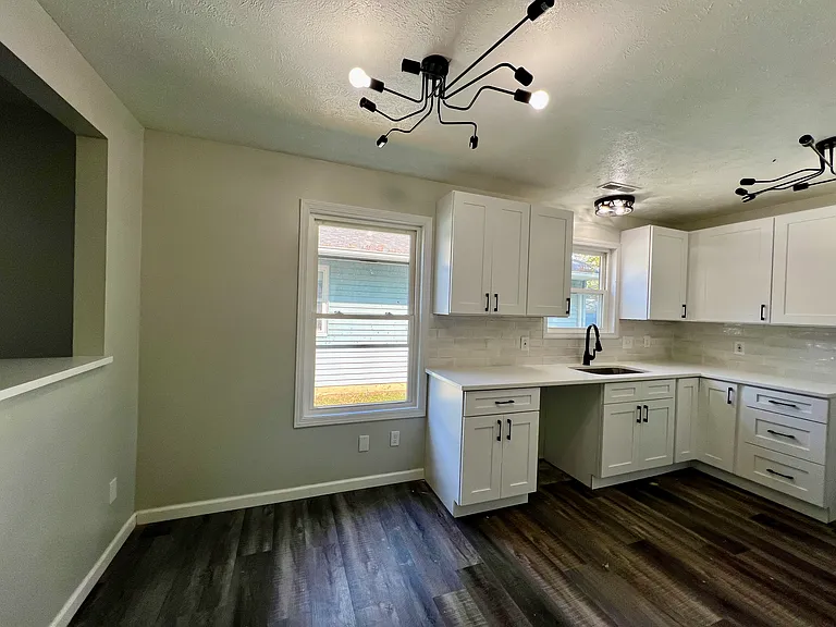 28 Sycamore Dr — Photo 6