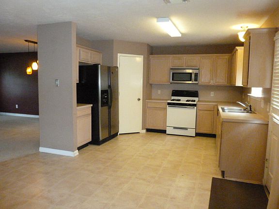 Kitchen - Bright 