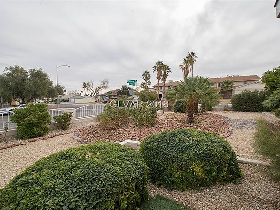 3rd image of 420 Courtney Ln