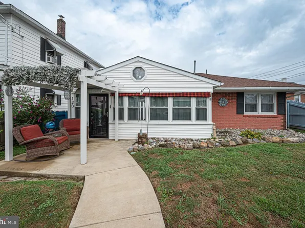 120 Edward St, Marcus Hook, PA 19061