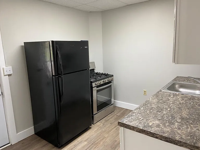 156 Allegheny River Blvd #B — Photo 3