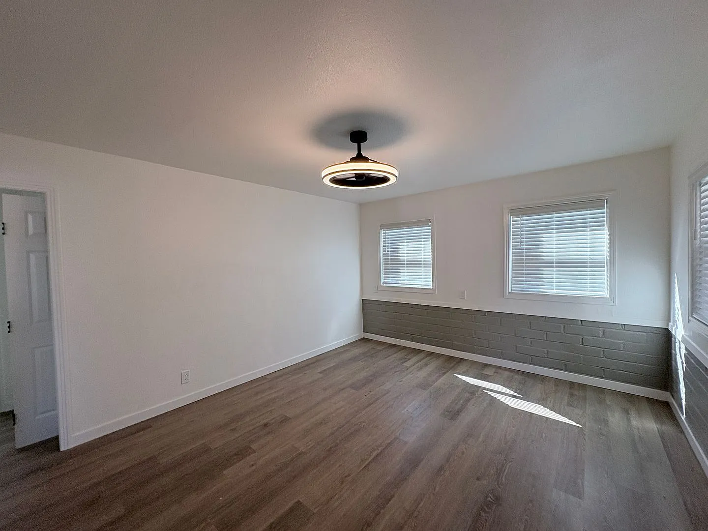459 Clarke St. — Photo 3