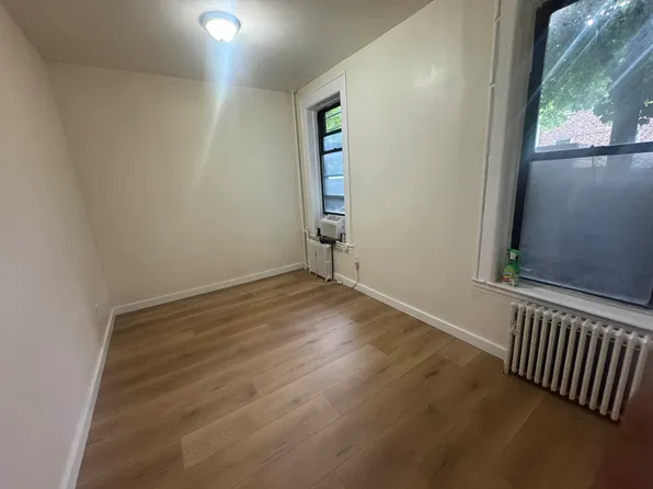 283 23rd Street image 1 of 11